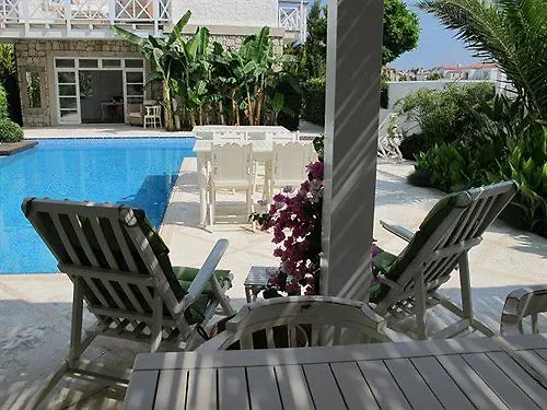 Alacati Alenos Hotel